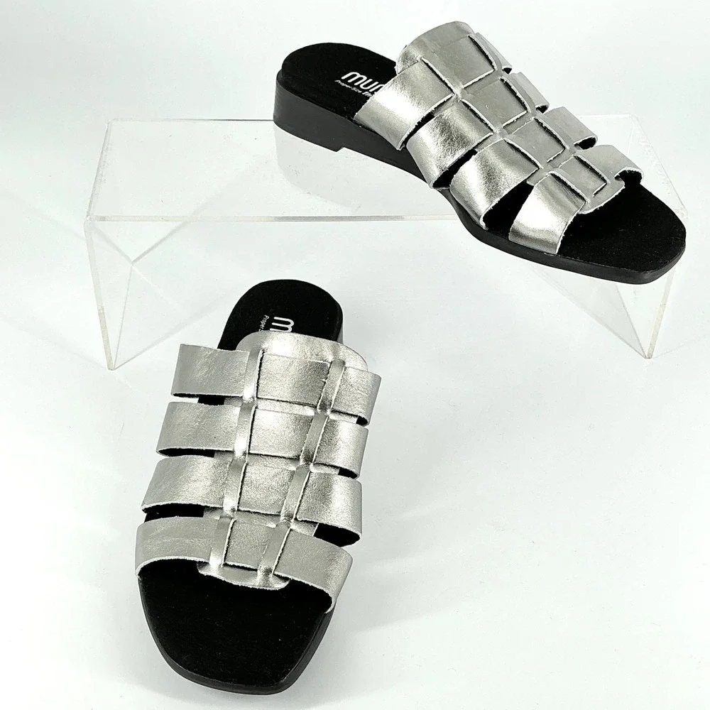Munro Size 7.5 Wide 7.5W Silver Leather Strappy Slide Sandals NEW Carrera $175